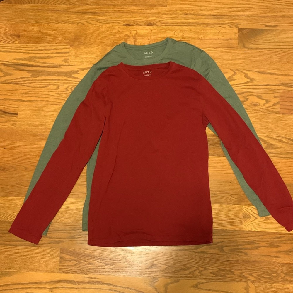 2 long sleeve shirts
